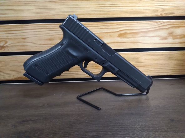 USED IN GOOD CONDITION / Glock, 35, GEN 3, Semi-automatic, Striker Fired, Longslide, 40 S&W, 5.31", Black, Interchangeable, 15 Rounds,Prac/Tac, Fixed Sights, Polymer, Matte
