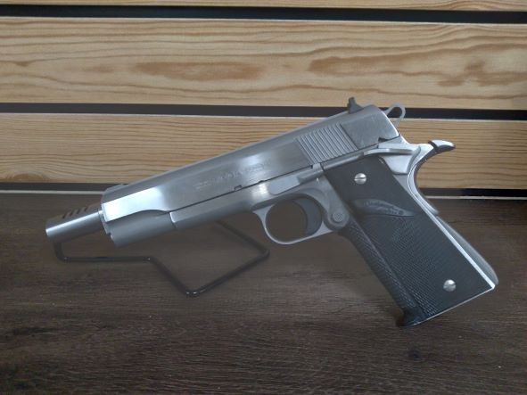 USED IN VERY GOOD CONDITION / VEGA COMBAT MATCH 1911 / STAINLESS STEEL / COMPENSATED